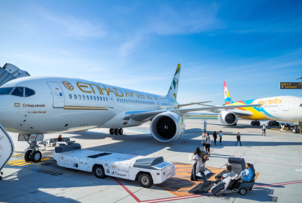 découvrez comment etihad airways et air seychelles renforcent leur collaboration pour offrir des vols directs entre abu dhabi et les seychelles, facilitant ainsi l'accès à cette destination paradisiaque.